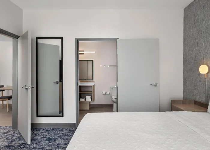 Home2 By Hilton Worth Worth 3*